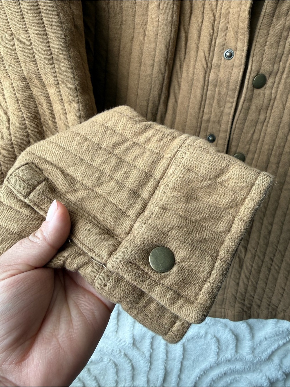 Goodfellow & Co Quilted Chest-Pocket Shirt Jacket in Camel - Picture 4 of 6